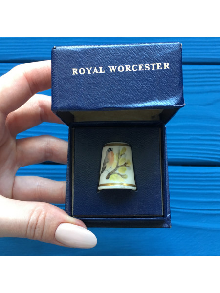 Наперсток Royal Worcester. Ручная роспись с автографом художника