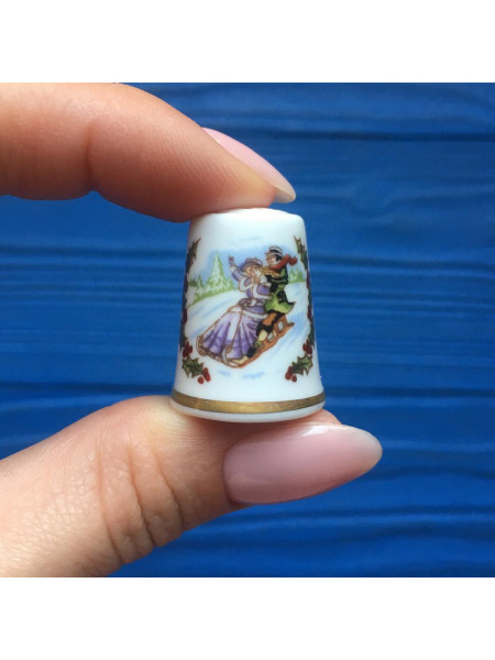 Коллекционный винтажный наперсток Royal Worcester "Рождество 1993-го года"