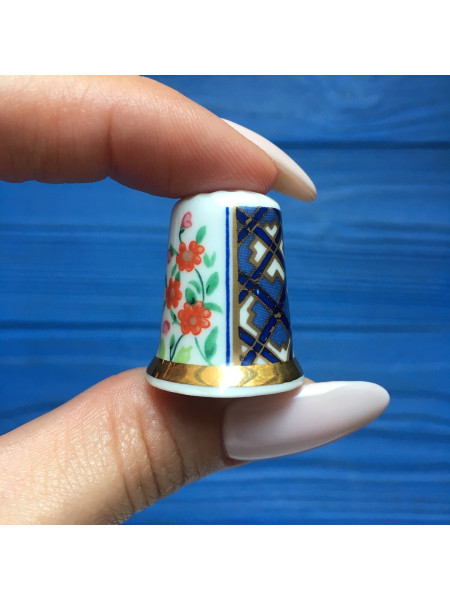 Коллекционный винтажный напёрсток Royal Worcester #9