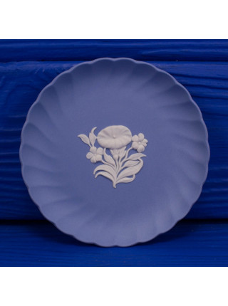 Блюдце Wedgwood круглое с волнистыми краями ll