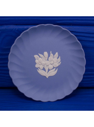 Блюдце Wedgwood круглое с волнистыми краями
