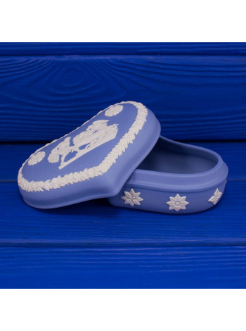 Шкатулка Wedgwood в форме сердца голубой Jasper