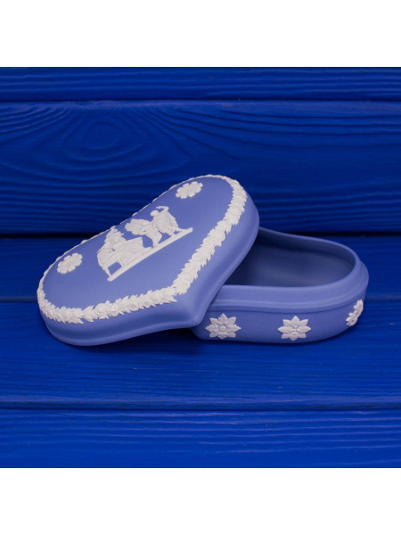 Шкатулка Wedgwood в форме сердца голубой Jasper ll