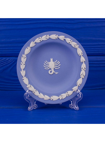 Тарелка Wedgwood Скорпион серия Знаки Зодиака