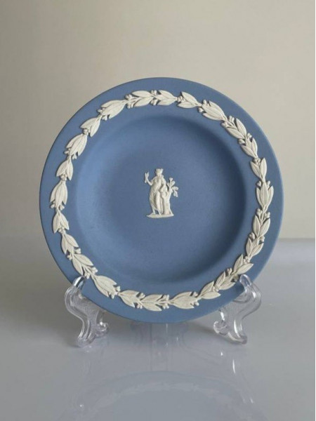 Wedgwood тарелка, блюдце Дева, Virgo, Знаки Зодиака, винтажная, коллекционная, бисквитный фарфор, джаспер