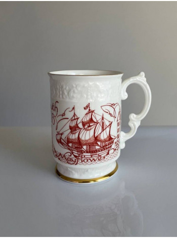 Винтажная фарфоровая кружка для чая и кофе Plymouth 1620 Mayflower. Англия, 1970 год