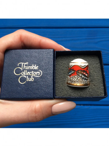 Винтажный коллекционный наперсток Gold Imari, изготовленный Don Pottery специально для Thimble Collectors Club. Англия, 1996 год