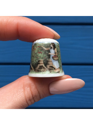 Wilhelmsburg наперсток Fruit Picking, Thimble Collectors Club, винтажный, коллекционный, Австрия, 1993 год