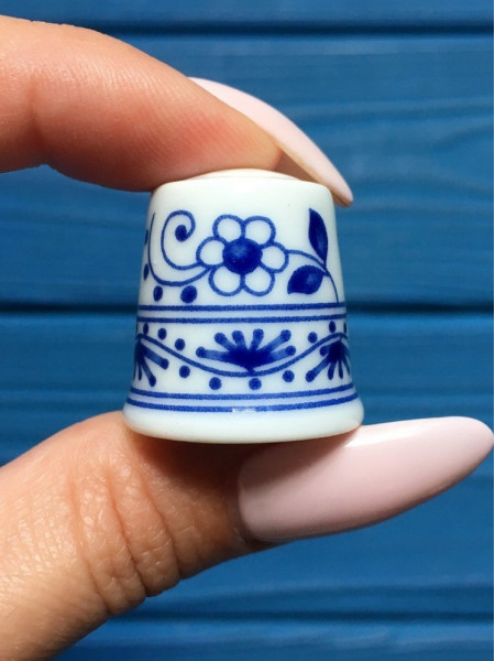 Hutschenreuther наперсток Blue Onion винтажный, коллекционный, фарфоровый, Thimble Collectors Club