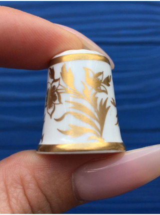 Винтажный коллекционный наперсток Grainger Gold от Royal Worcester