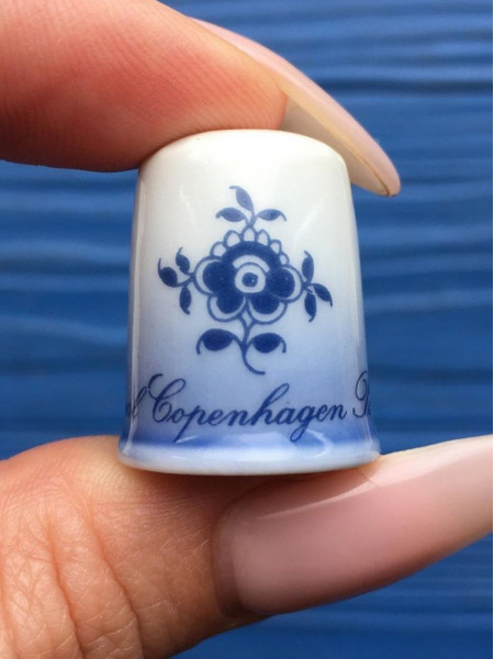 Royal Copenhagen наперсток Thimbles of the Worlds Greatest Porcelain Houses, винтажный, коллекционный
