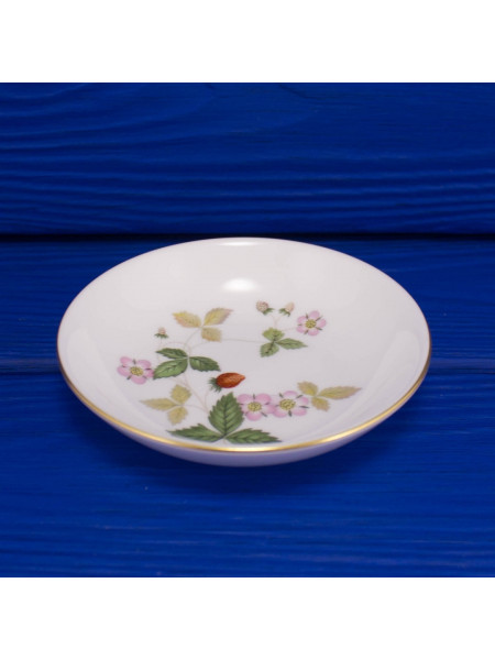 Блюдце Wedgwood ДИЗАЙН WILD STRAWBERRY круглое 