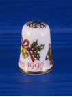 Caverswall наперсток Christmas (Рождество) 1992, винтажный, коллекционный, фарфоровый, Thimble Collectors Club