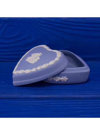 Шкатулка Wedgwood "Червы" из коллекционной серии Карточные масти