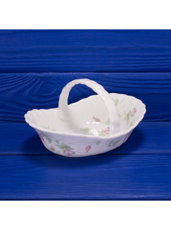 Фарфоровая корзинка с нежным дизайном Rosehip в оригинальной коробочке от Wedgwood
