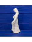 Статуэтка "New Arrival" из коллекционной серии скульптора Glenis Devereux от Royal Worcester