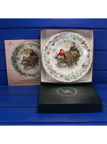 Тарелка Wedgwood "Christmas Day Tomorrow"