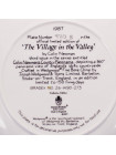 Тарелка Wedgwood  923 B "The Village in the Valley"⠀