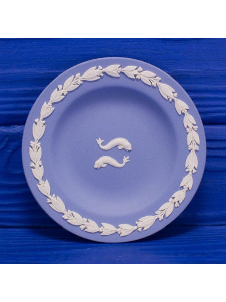 Wedgwood тарелка, блюдце Рыбы, Pisces, Знаки Зодиака, винтажная, коллекционная, бисквитный фарфор, джаспер