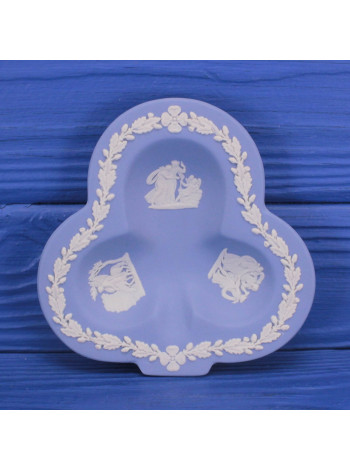 Коллекционная тарелка Крести (Трефы) из серии Карточные масти от Wedgwood