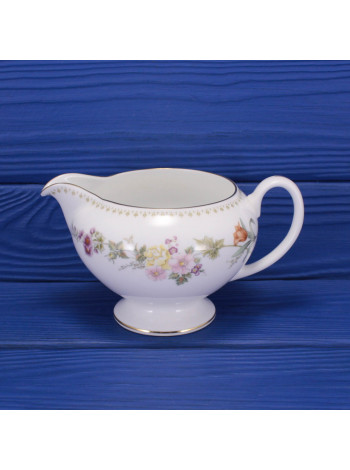 Винтажный фарфоровый молочник дизайна Mirabelle от Wedgwood
