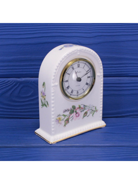 Фарфоровые каминные часы дизайна Wild Tudor от Aynsley