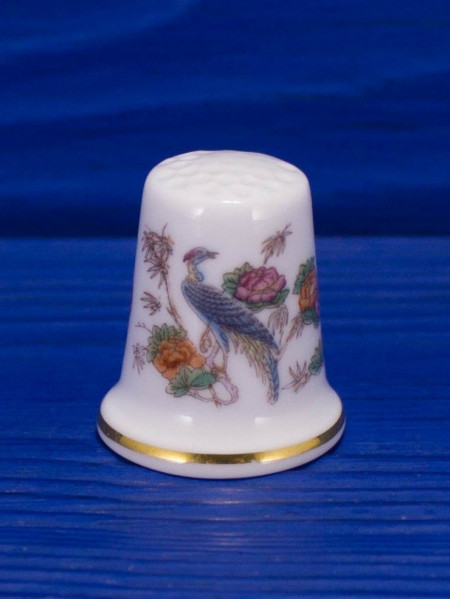 Коллекционный наперсток из костяного фарфора дизайна Kutani Crane от Wedgwood