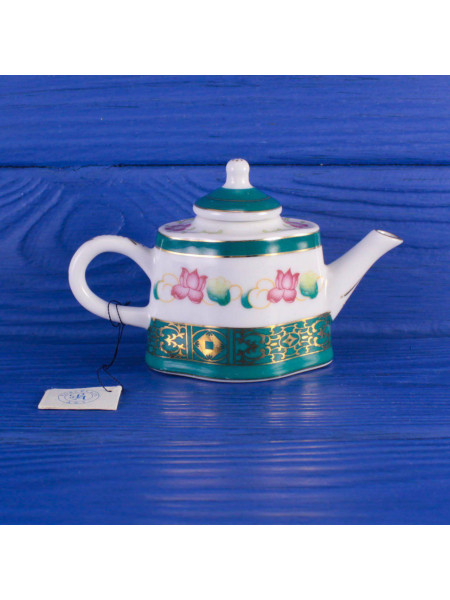 Винтажный миниатюрный чайник из коллекционной серии Miniature Teapot Collection от Porcelain Art