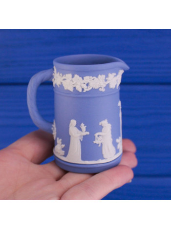 Миниатюрный коллекционный кувшин от Wedgwood