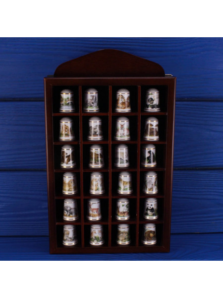 Комплект 24 из 25 наперстков коллекционной серии Baby Animals of the World, выпущенной Franklin Porcelain по заказу The World Wildlife Fund (Фонд Дикой природы). Декорированы золотом 22К.