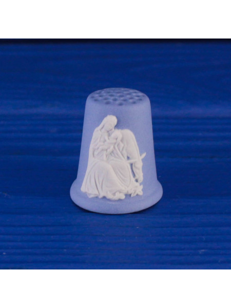 Редкий коллекционный наперсток "Дева Мария с младенцем и осёл" от Wedgwood , выпущенный к Рождеству 1990 года