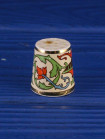 Коллекционный фарфоровый наперсток Perfumed Thimble, выпущенный в 1988 году Thimble Craft специально для Thimble Collector Guild и Scotland Direct. Декорирован золотом 22К.