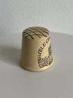 Коллекционный наперсток с гравировкой Thimble Collector Guild, изготовленный к празднованию выпуска первой цветной брошюры клуба коллекционеров в июле 1987 года