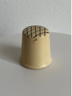 Коллекционный наперсток с гравировкой Thimble Collector Guild, изготовленный к празднованию выпуска первой цветной брошюры клуба коллекционеров в июле 1987 года