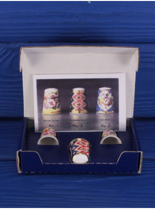 Трио коллекционных наперстков в оригинальной коробочке от Royal Worcester - Yellow Ground, Grainger Imari, Cut Fruit