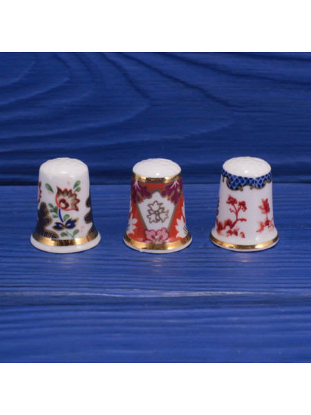 Трио коллекционных наперстков от Royal Worcester - Finger and Thumb, Tobacco Leaf, Meissen Style