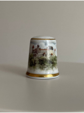 Винтажный коллекционный наперсток Prince Albert, изготовленный Kaiser Porzellan специально для Thimble Collectors Club. Германия, 1990-е годы
