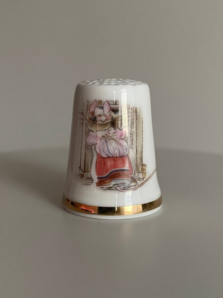 Royal Doulton наперсток Lady Woodmouse, Autumn (Осень), винтажный, коллекционный, фарфоровый, Brambly Hedge