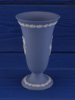 Коллекционная винтажная миниатюрная ваза Wedgwood