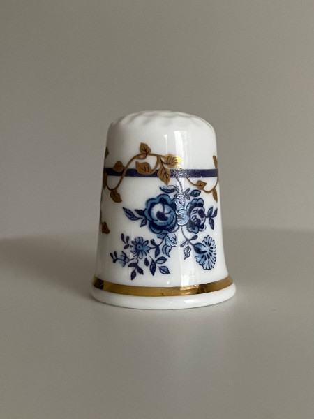 Винтажный коллекционный наперсток Dry Blue Flowers от Royal Worcester