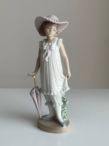Nao, Lladro статуэтка девочки с зонтиком, винтажная, коллекционная, фарфоровая
