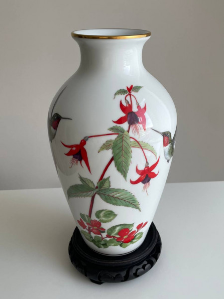 Большая винтажная фарфоровая ваза The Garden Bird Vase из ограниченной серии от Franklin Porcelain