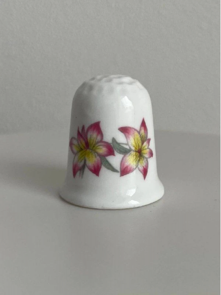 Коллекционный наперсток Tulip Tree от Coalport