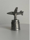 Винтажный коллекционный наперсток со съемной крышкой 25-th Anniversary Red Arrows 1961-1989 из пьютера от McMillan & Wife к 25 юбилею Red Arrows