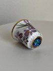 Коллекционный винтажный наперсток Violets с кристаллом на шляпке от Sutherland специально Thimble Collectors Club. Англия, 1980-е годы