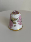 Коллекционный винтажный наперсток Garden Rose с кристаллом на шляпке, изготовленный Sutherland специально для Thimble Collectors Club. Англия, 1980-е годы