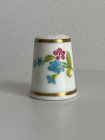 Винтажный коллекционный наперсток от Royal Worcester, расписанный вручную художницей Sue Waldron (Roberts). Англия, 1970-е годы