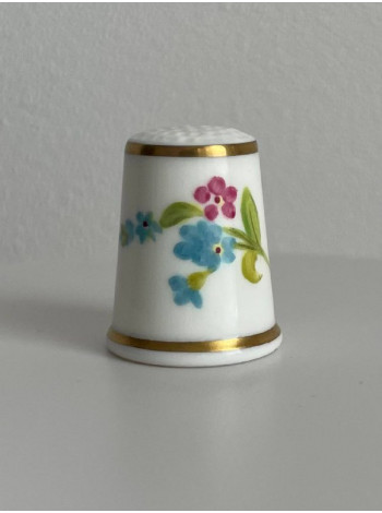 Винтажный коллекционный наперсток от Royal Worcester, расписанный вручную художницей Sue Waldron (Roberts). Англия, 1970-е годы