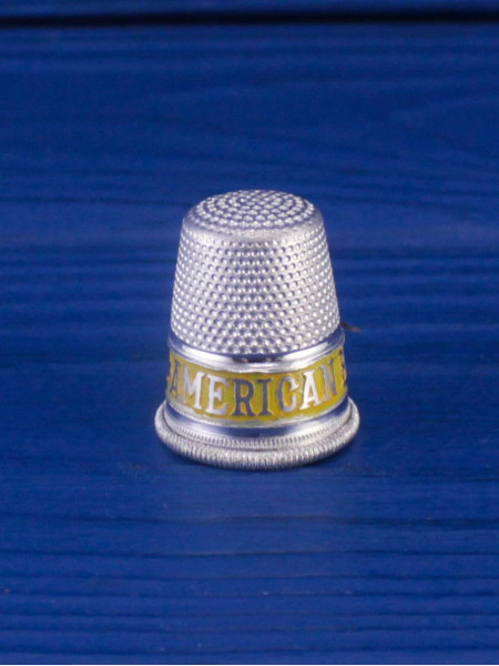 Винтажный наперсток American Beauty Flour из коллекционной серии Advertising Thimbles (рекламные наперстки)