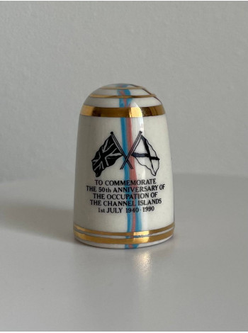 Редкий коллекционный наперсток To Commemorate The 50th Anniversary of the Occupation of the Channel Islands - 1th July 1940-1990, выпущенный Bouchet